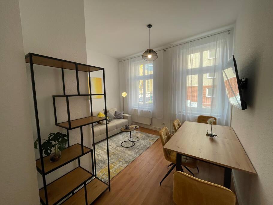 Lucky Stays Ls01 - Vollausstattung - Zentrum - Aufzug - Grosse Kueche - 2 Zimmer - Smart-Tv มัคเดอบวร์ก ภายนอก รูปภาพ
